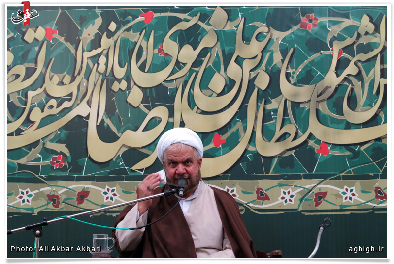 شیخ حسین قرنی و حاج سیدعلی سادات رضوی در مسجد امام رضا علیه السلام