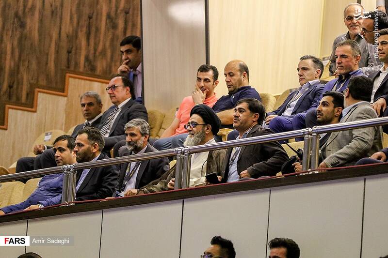 وقتی امام جمعه فوتسالی باشد!+عکس