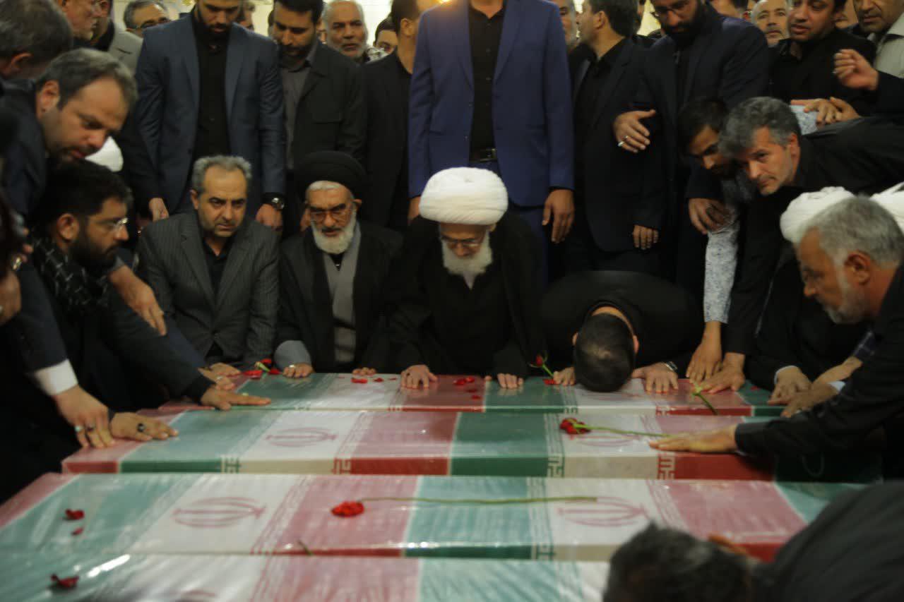 تشییع شهدای گمنام در شهر کریمه اهل بیت+عکس