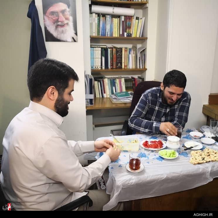 دیدار غدیرانه دو مداح جوان+عکس