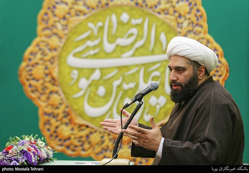 کاشانی: از اهل بیت برای منافع خودمان هزینه نکنیم