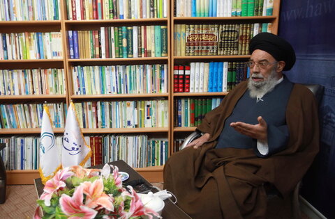 مقام معظم رهبری هر جا می روند برکت فراوان می شود