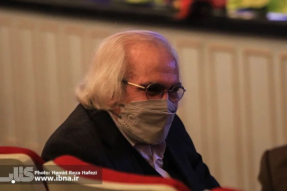 استاد علی انسانی درجه یک هنری معادل دکترا ادبیات فارسی را دریافت کرد