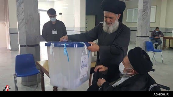 حضور مداحان و سخنرانان پای صندوق رأی+تصاویر
