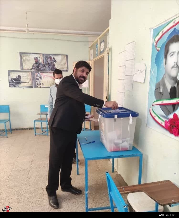 حضور مداحان و سخنرانان پای صندوق رأی+تصاویر