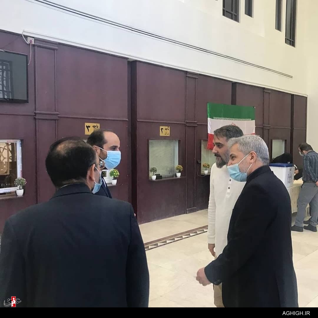 حضور مداحان و سخنرانان پای صندوق رأی+تصاویر