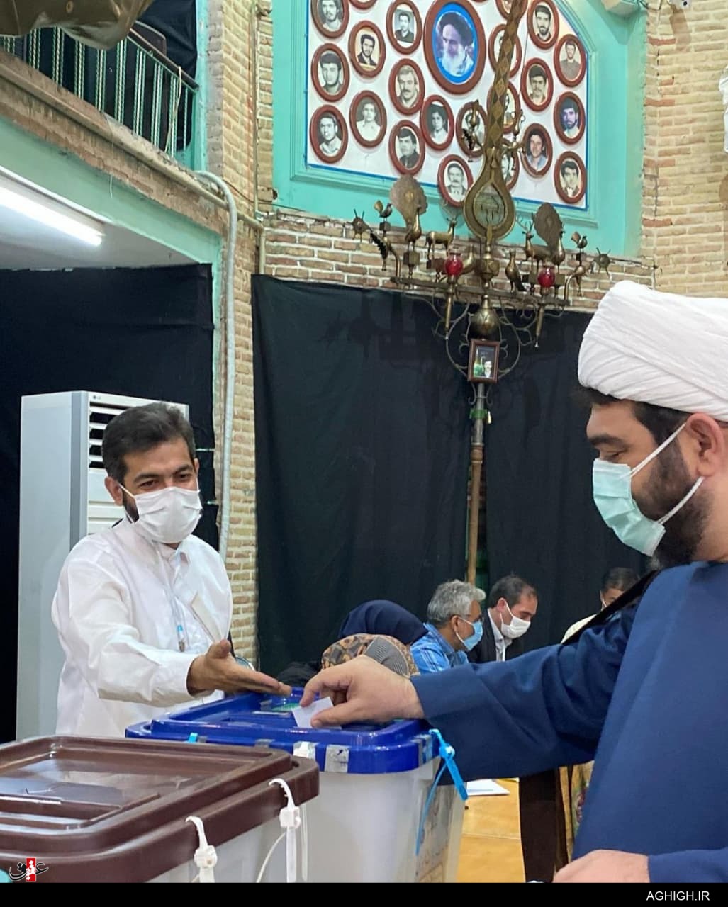 حضور مداحان و سخنرانان پای صندوق رأی+تصاویر