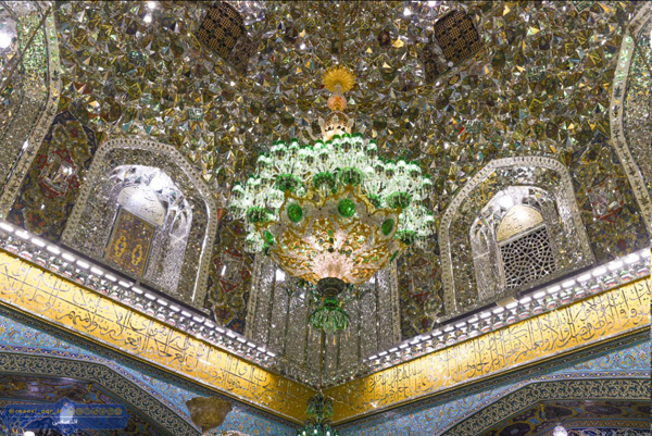 چلچراغ بالای ضریح امام رضا(ع) تعویض شد+عکس