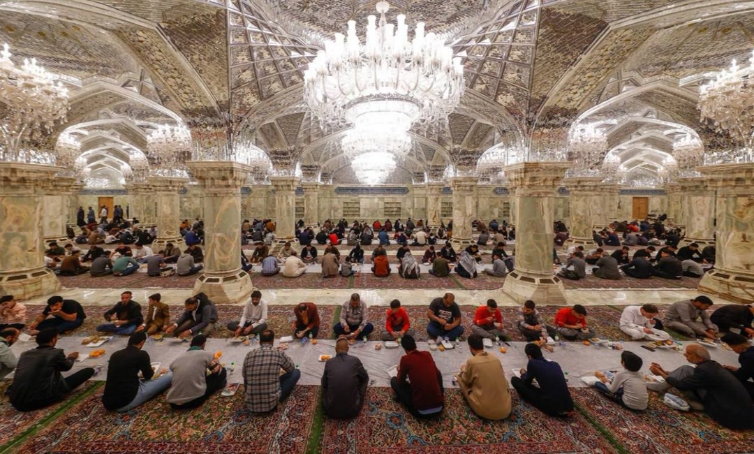 سفره افطار ۸ هزار نفری در خانه پدری