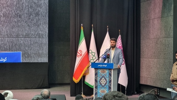 مداح باید با کتاب مأنوس باشد و اهل کتاب باشد مداح باید با کتاب مأنوس باشد و اهل کتاب باشد