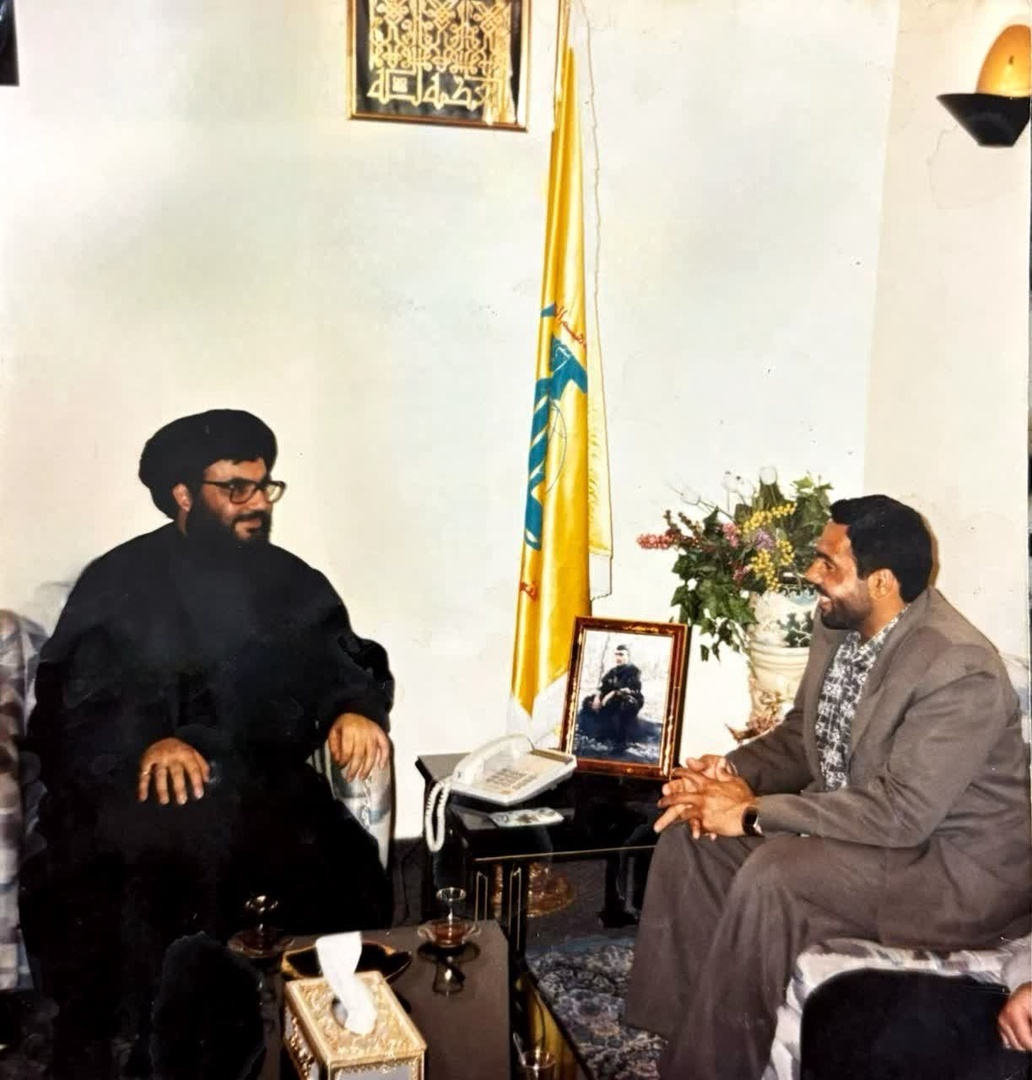 رفاقت ۴۱ ساله رزمنده و مداح ایرانی با سیدحسن نصرالله