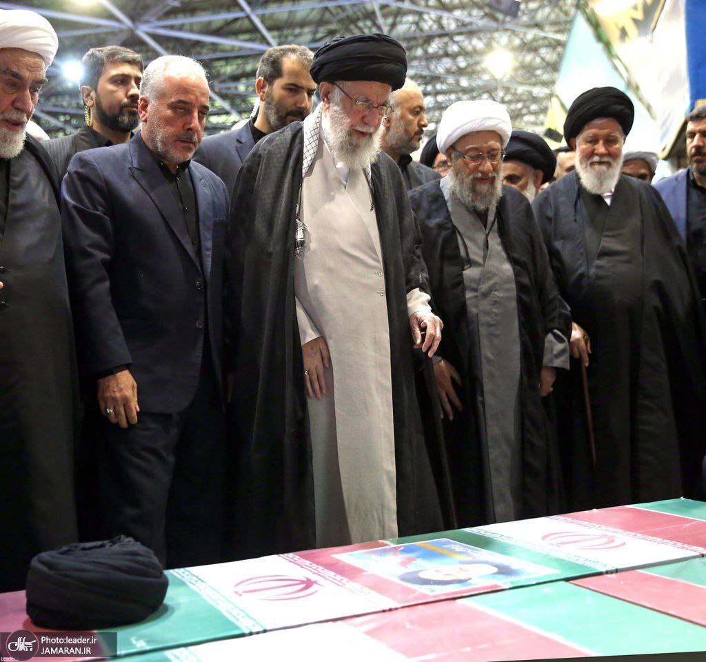 رهبر انقلاب چه دعاهایی در نماز برای شهید رئیسی خواندند؟