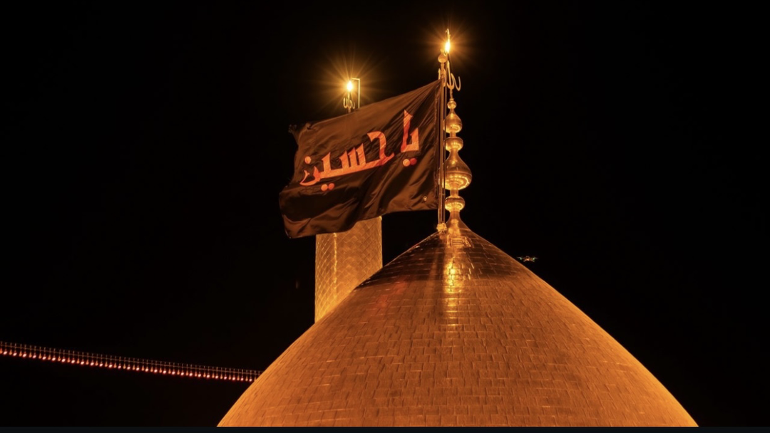 پرچم گنبد حرم امام حسین(ع) تعویض شد